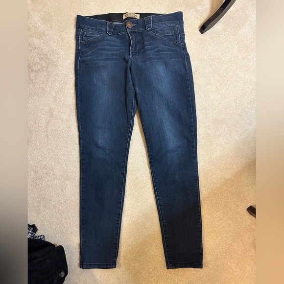 Democracy Denim - Democracy Women’s Absolution Skinny Jeans  Dark wash Size 10. 27” Inseam